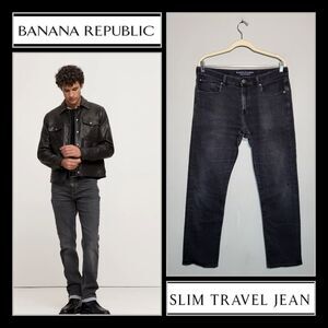 BANANA REPUBLIC Traveler Slim Jeans Size 34x32 Black Lightly Distressed Jeans
